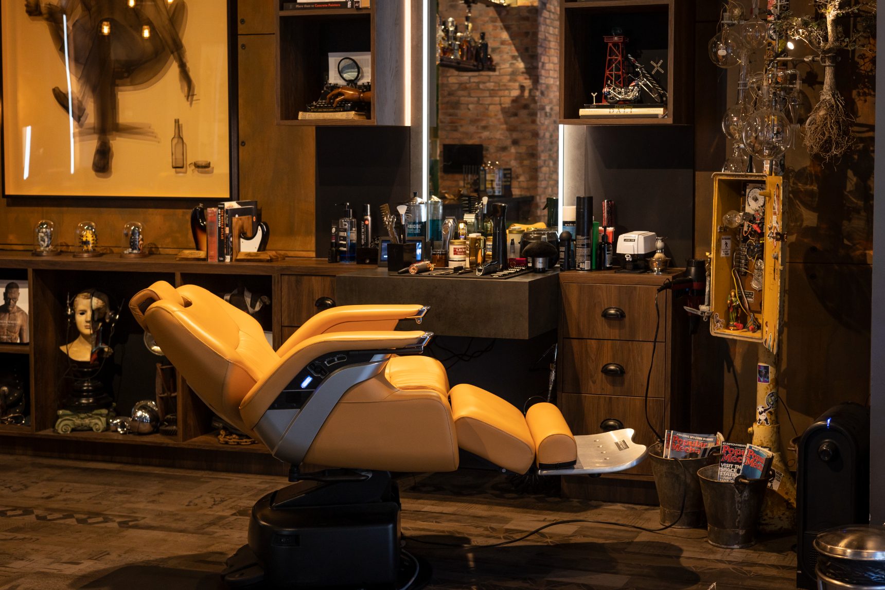 Reclined barber chair
